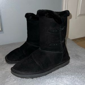 Comfy Winter boots. Fluffy inside.